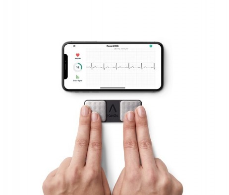 AliveCor’s KardiaMobile in use